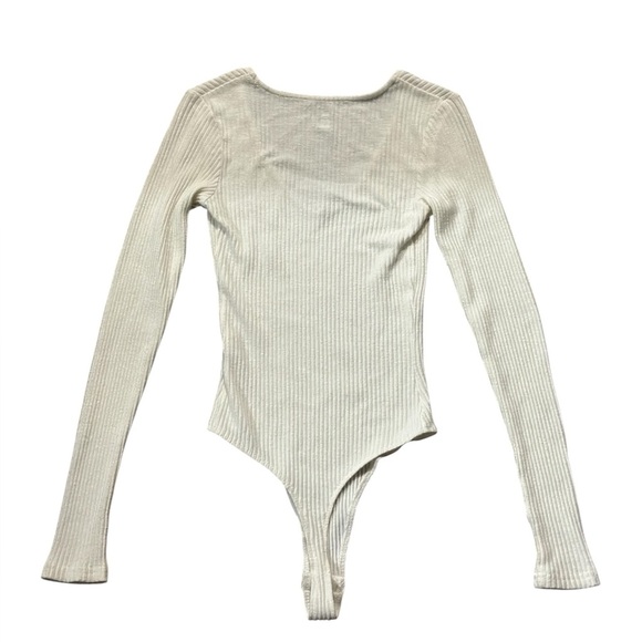 Me to We Women’s White Ribbed Bodysuit New Without Tags - Picture 3 of 5